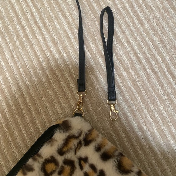 Faux fur animal print bag - Picture 3 of 5